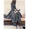 Image 3 : Media Sculpture Woman on Driftwood