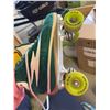 Image 2 : Cheapskates of California Green Roller Skates