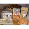 Image 2 : Decorative Bathroom Wall Decor Lot