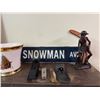 Image 1 : Snowman Ave Sign, Knives, Planter, Wood Figure