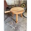 Image 4 : Garden Tools Decor Items and Rustic Gate Lot