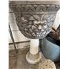Image 4 : Garden Decor Lot With Barrel, Birdhouse, Planters, Birdbath