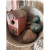 Image 4 : Salvaged Architectural and Garden Items