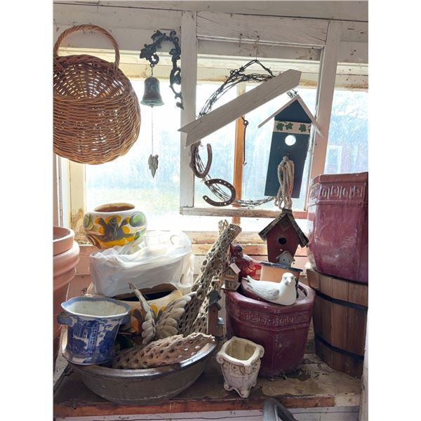 Pottery, Birdhouses, Art Glass & Decor