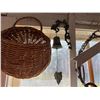 Image 6 : Pottery, Birdhouses, Art Glass & Decor