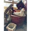 Image 8 : Pottery, Birdhouses, Art Glass & Decor