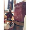 Image 9 : Pottery, Birdhouses, Art Glass & Decor