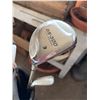 Image 6 : Wilson Golf Club Set With Bag and Golf Balls