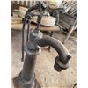 Image 5 : Cast Iron Hand Water Pump with Base