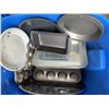 Image 2 : Kitchen Appliance and Bakeware Lot