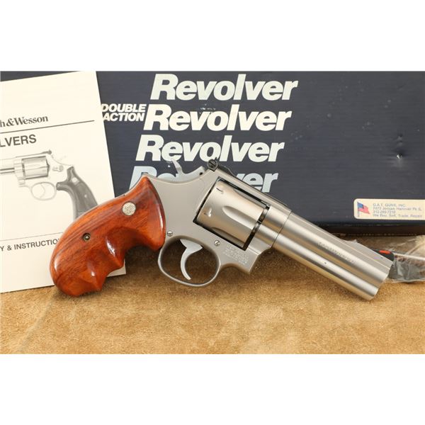 Smith & Wesson Model 686 No Dash Round Butt .357 Magnum 4" Da/sa Stainless Revolver Mfd 1986