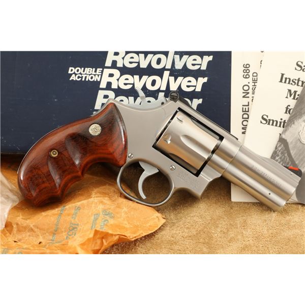 Smith & Wesson S&w Model 686 No Dash .357 Magnum 3" Da/sa Stainless Revolver Mfd 1986