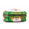 Image 2 : Sèvres Porcelain Jewelry Box with Hand-Painted Cherubs, Gilded Accents, Green and White Design