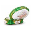 Image 6 : Sèvres Porcelain Jewelry Box with Hand-Painted Cherubs, Gilded Accents, Green and White Design