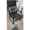 Image 1 : BLACK SLED BASE CLIENT CHAIR