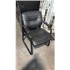 Image 1 : BLACK SLED BASE CLIENT CHAIR