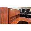 Image 3 : CHERRY CORNER COMPUTER DESK COMES WITH HUTCH APPROX 6'X6'