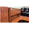 Image 3 : CHERRY CORNER COMPUTER DESK COMES WITH HUTCH APPROX 6'X6'