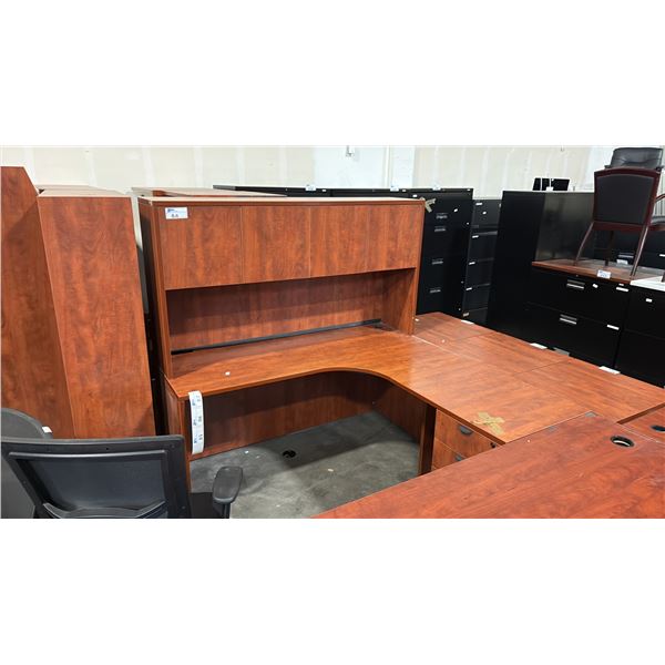 CHERRY CORNER COMPUTER DESK COMES WITH HUTCH APPROX 6'X6'