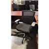 Image 1 : BLACK MESH BACK ADJUSTABLE TASK CHAIR