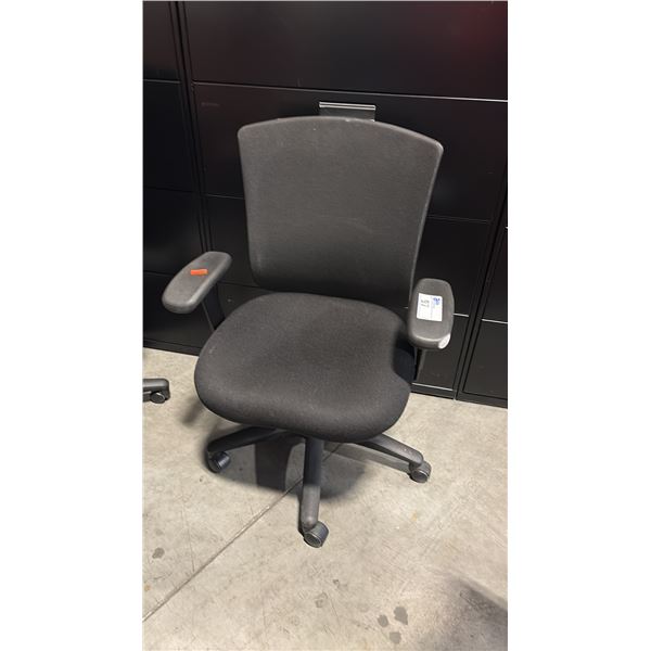 BLACK MESH BACK ADJUSTABLE TASK CHAIR