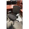 Image 1 : BLACK MESH BACK ADJUSTABLE TASK CHAIR