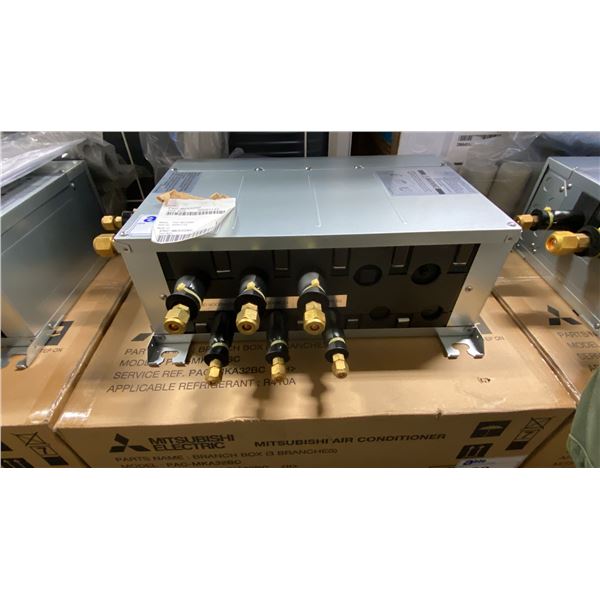 MITSUBISHI ELECTRIC MODEL PAC-MKA32BC 3-PORT BRANCH BOX FOR SPLIT-TYPE HEAT PUMP AND AC SYSTEMS