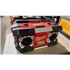 Image 1 : MILWAUKEE JOBSITE RADIO