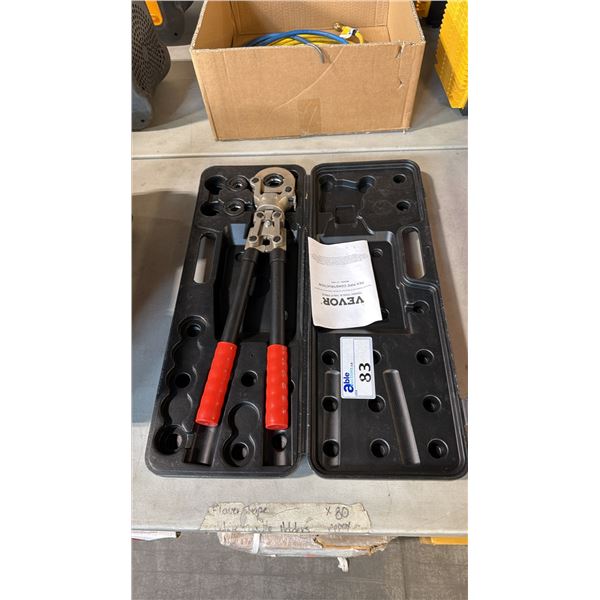 VEVOR PEX PIPE CONSTRUCTION/CRIMPING TOOL IN HARD TRANSPORT CASE