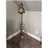 Image 1 : Brass Ornate Victorian-Style Oil Lamp Stand