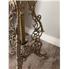 Image 4 : Brass Ornate Victorian-Style Oil Lamp Stand