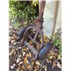 Image 4 : Antique Iron Two-Wheel Barrel Warehouse Cart