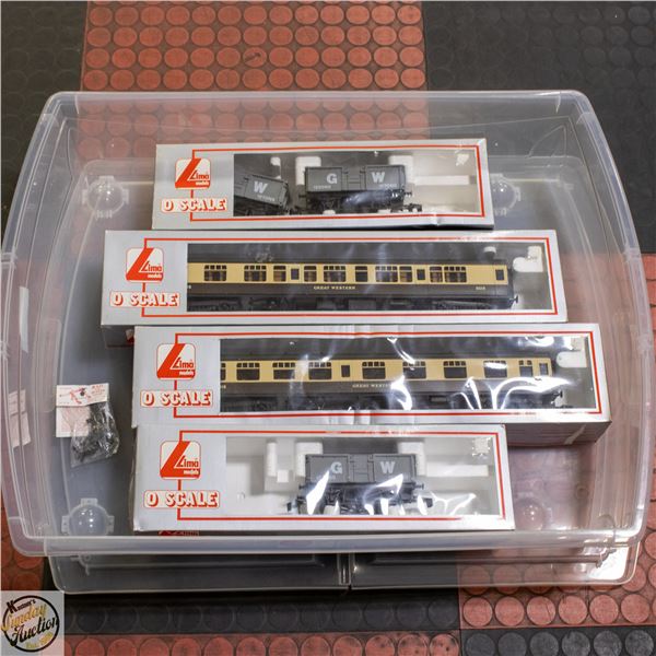4 VINTAGE LIMA HO GUAGE MODEL TRAINS IN BOX