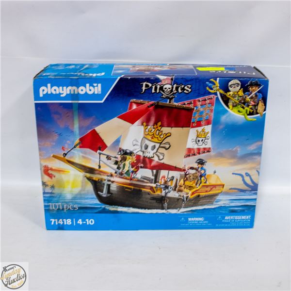 VINTAGE PLAYMOBIL PIRATES SHIP SET