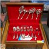 Image 1 : WOODEN CASED 1881 ROGERS ONEIDA SILVER PLATED