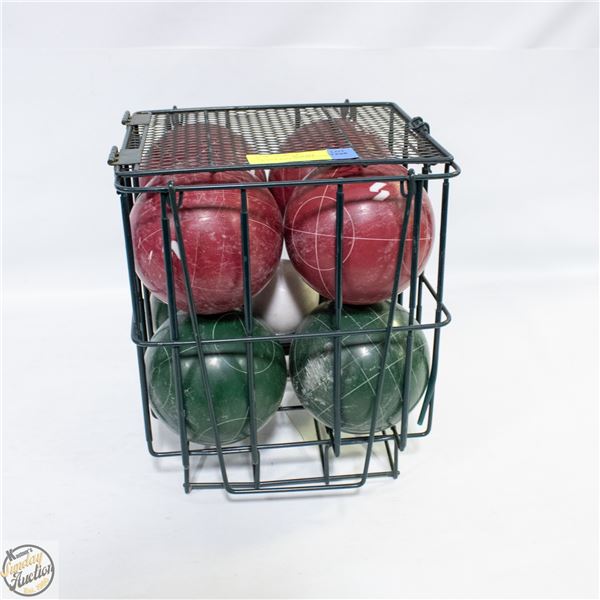 BOCCE BALL SET AND CASE