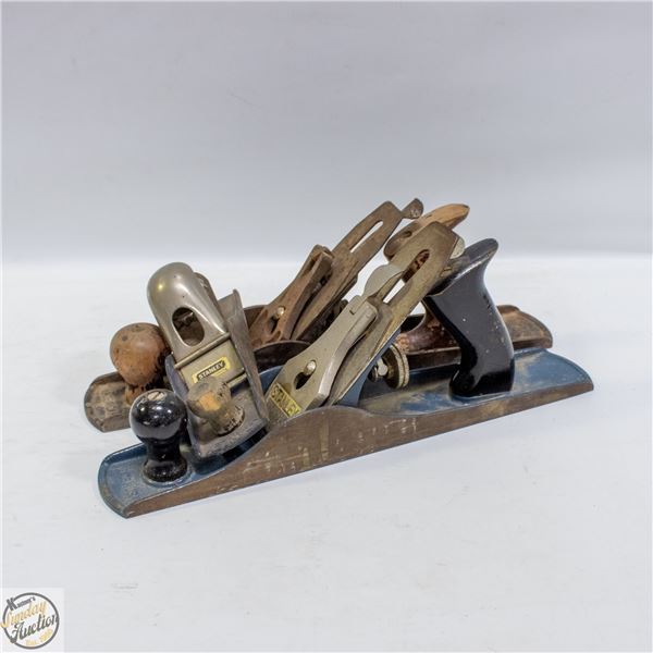 FLAT OF 3 VINTAGE WOOD PLANES
