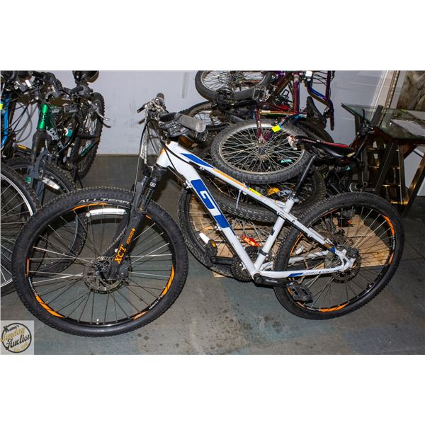 GT AGGRESSOR PRO 24 SPEED MOUNTAIN BIKE 27.5"