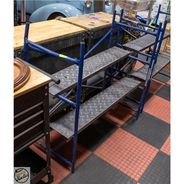 FOLDING TWO-STEP SCAFFOLD / WORK