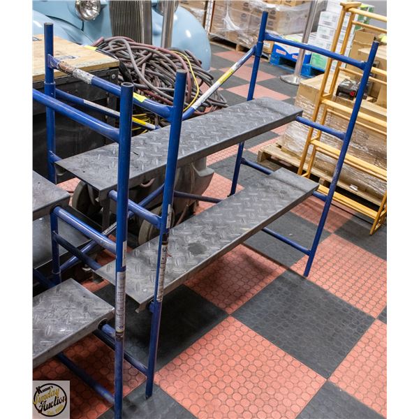 FOLDING TWO-STEP SCAFFOLD / WORK