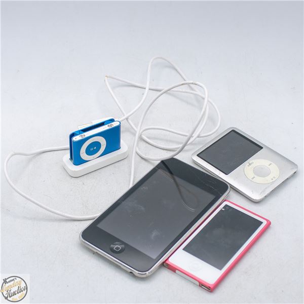LOT OF IPODS