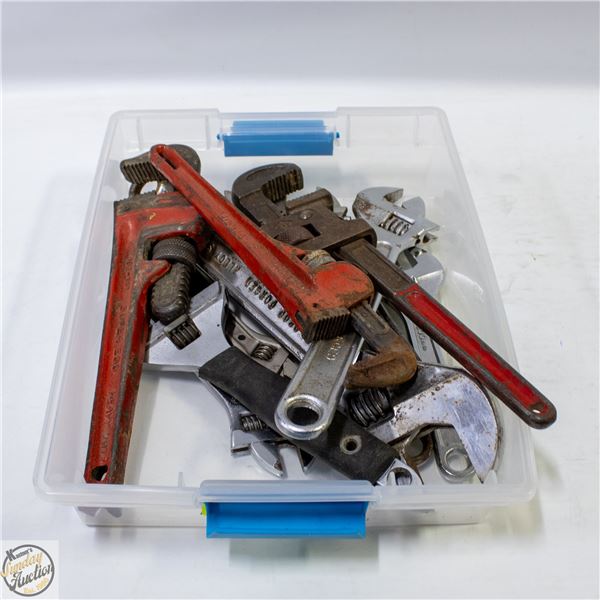 LARGE LOT OF VARIOUS WRENCHES / MONCKEY WRENCHES