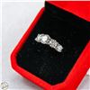 Image 2 : SZ 6 STERLING SILVER RING SET WITH 5 ROUND