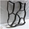 Image 1 : 19"X23" RANDOM STONE PATH MAKER MOLD BLACK