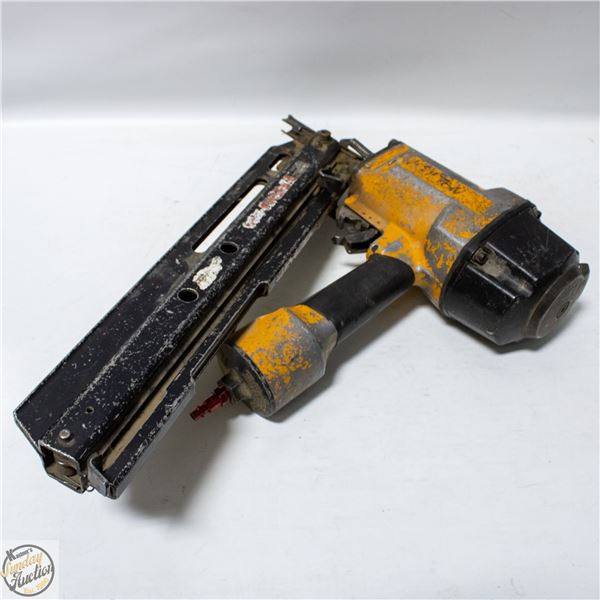 BOSTITCH NAILER