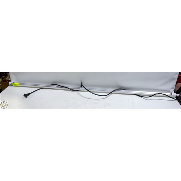 4 FT 18 WATT BLURPLE GROW LIGHT TESTED