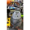 Image 1 : HEAVY-DUTY COMMERCIAL SHOP VACUUM
