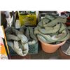 Image 1 : 2 CRATES OF SLINGS