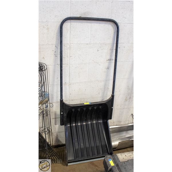 LARGE SNOW SHOVEL
