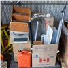 Image 1 : ESTATE PALLET LOT HOUSEHOLD CONTENTS